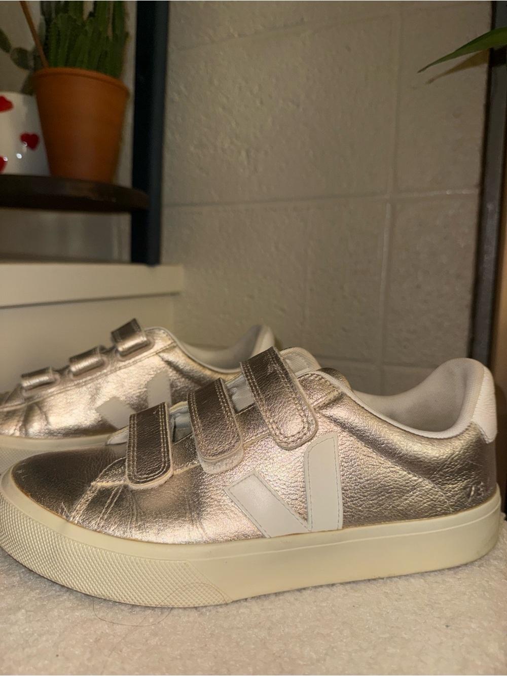 Veja Metallic Rose Gold Velcro Sneakers